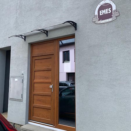 Apartmán Emes Kežmarok Exterior foto
